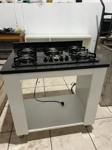 Bancada com cooktop 5 bocas