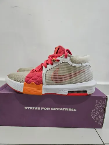 Tênis Nike Witness 8 LeBron James Original