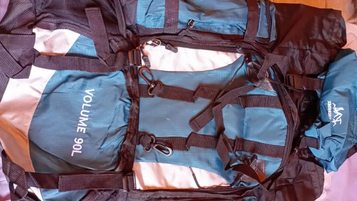 Mochila camping de 90L resistente a água