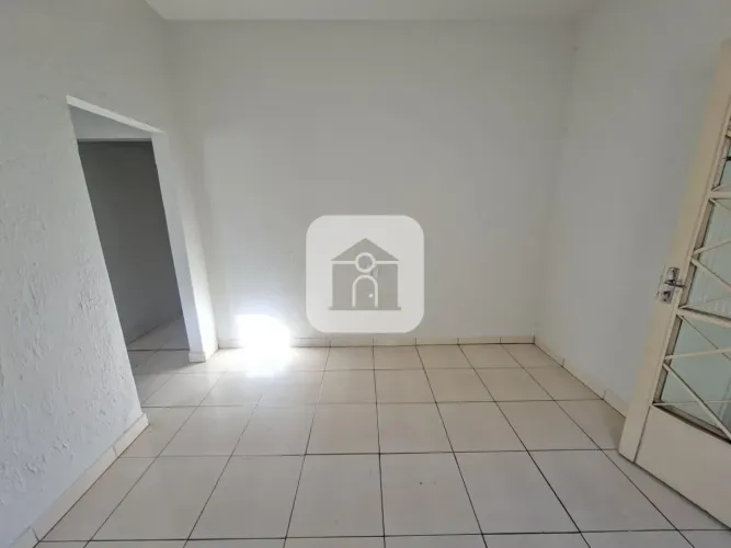 Casa para locação no bairro Vigilato Pereira