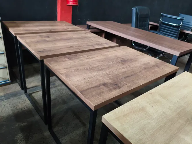 Mesa industrial 90x60
