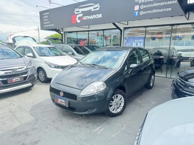 Fiat Punto Attractive 1.4 Fire Flex 8V 5P 2011