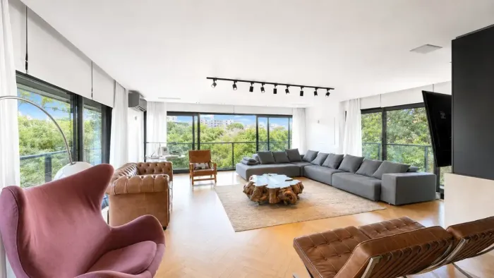Apartamento garden com 339 metros 3 suites 3 vagas no bairro Bela Vista - Porto Alegre - R