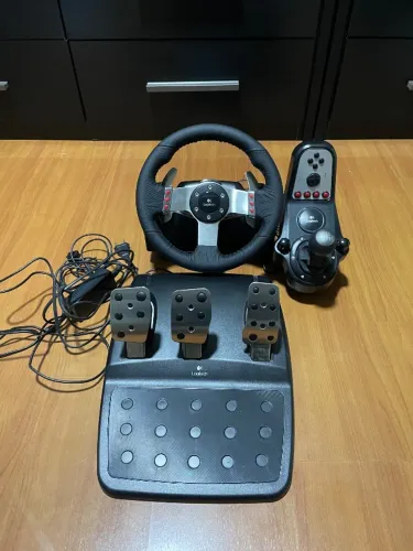 Volante Logitech G27 - Estado de Novo