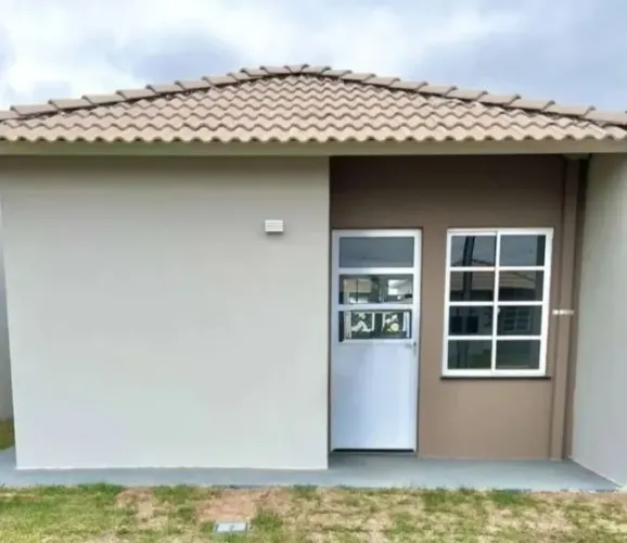 ALUGO CASA NO CONDOMÍNIO IPÊ - PARQUE DO CERRADO  - (ALUGUEL +  CONDOMÍNIO + IPTU)