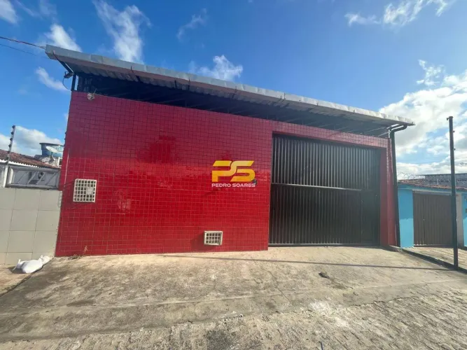 EXCELENTE GALPÃO COM 250 METROS A VENDA NO BAIRRO DE TIBIRI EM SANTA RITA - PB