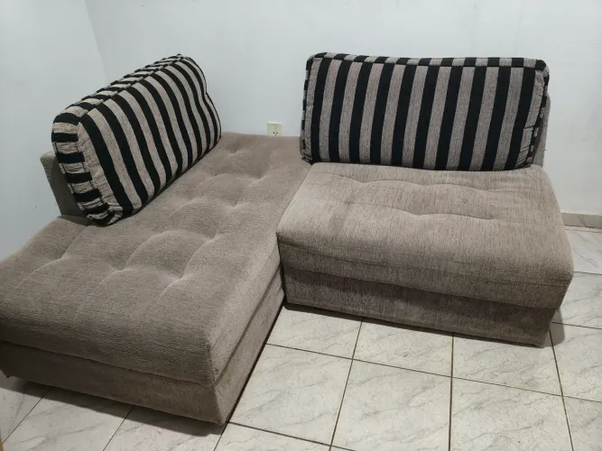 Sofá básico de sala