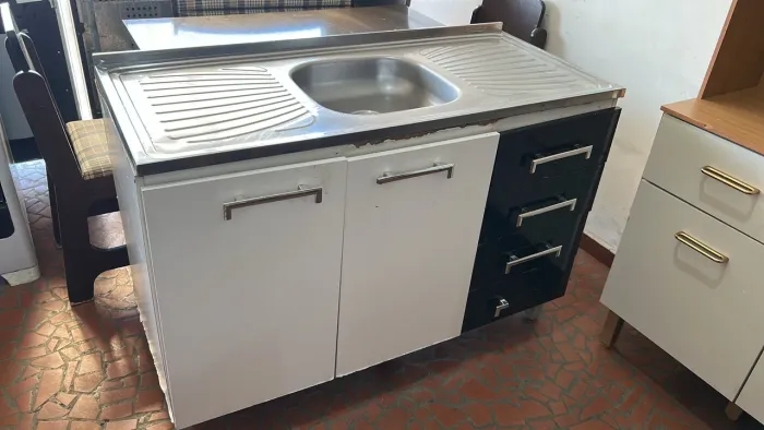 Balcão de pia com cuba de inox usado