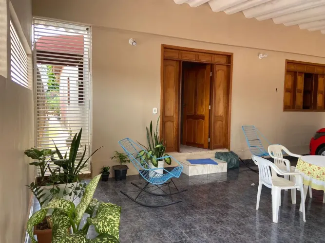 Vendo casa no universitário
