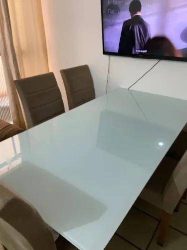 Vendo mesa 6 cadeiras