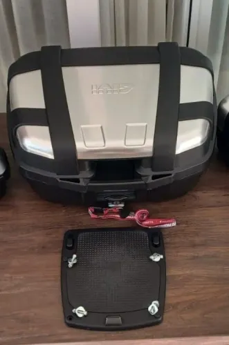 Baú Givi Alumínio - capacidade 52l Trekker