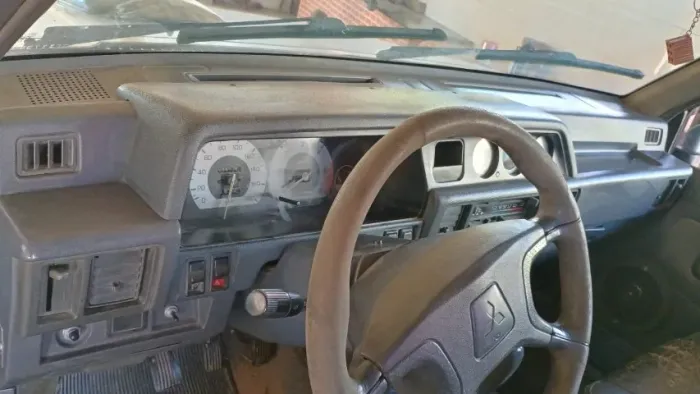 Mitsubishi L200 GLS 2.5 4X4 CD Diesel 2003
