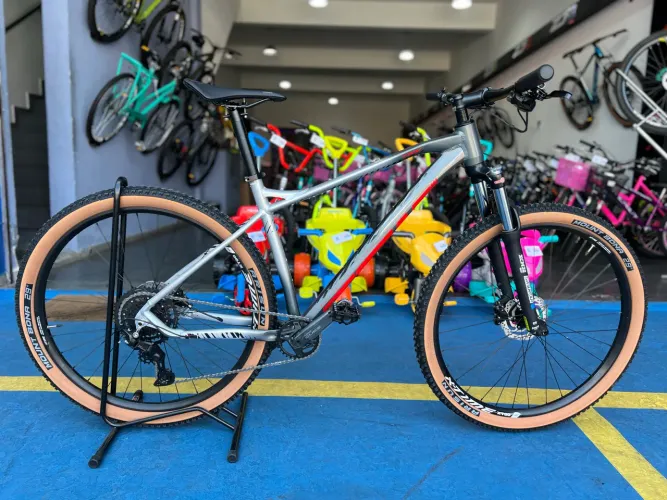 Bicicleta TSW Stamina, 9 velocidades