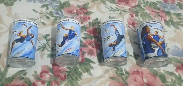 COLEÇÃO COMPLETA 4 UNIDADES COPOS VIDRO PEPSI FUTEBOL ROBERTO CARLOS, BECKHAM RONALDINHO