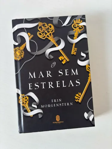 Livro O mar sem estrelas Erin Morgenstern