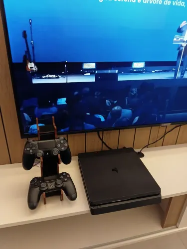 PlayStation 4 slim 500gb