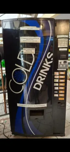 Máquina de refrigerante e cerveja