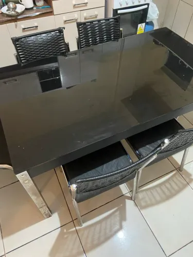 Mesa de Vidro à Venda 