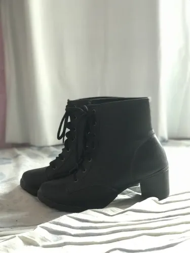 Bota Coturno de Salto Preta