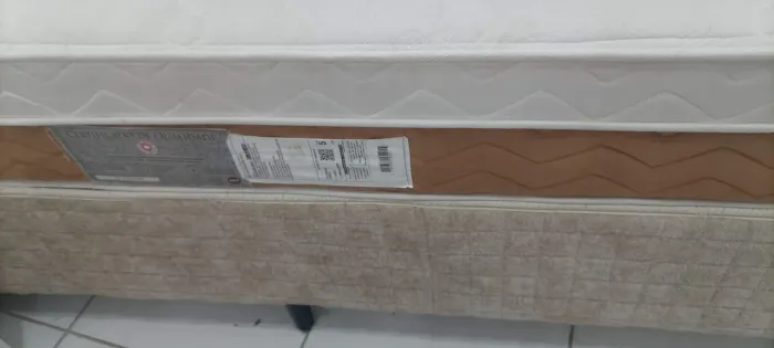 Cama com colchão