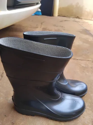 Bota de pvc preta n? 41