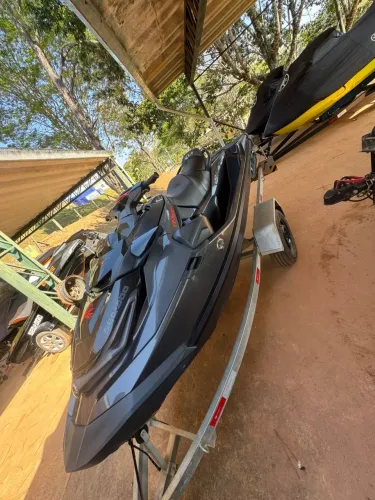 Jet Ski Sea Doo RXT-XRS 2022 único dono 65 horas 