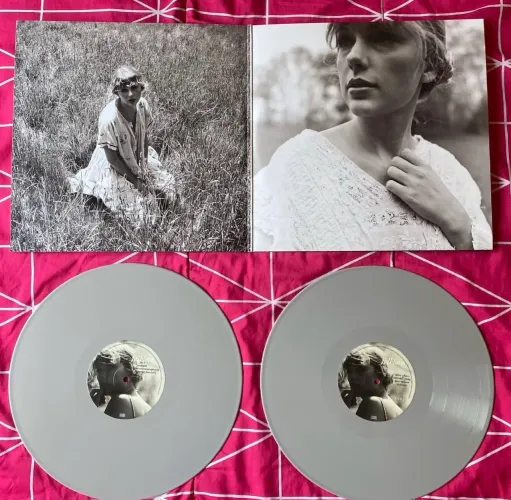 Vinil Taylor Swift Folklore - Meet Me Behind the Mall - Edição Limitada - Opaco