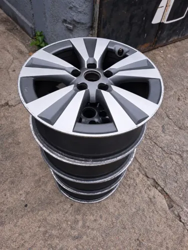Rodas Nissan 17"
