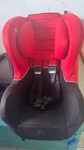 Cadeirinha para crianças no carro