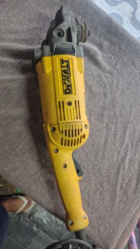 Esmirilhadeira Dewalt