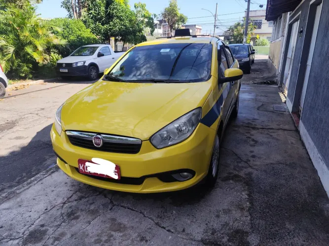 Fiat Grand Siena Essence 1.6 Flex 16V 2015