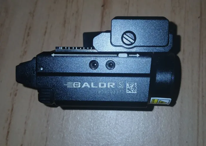 Lanterna Olight Baldr S 800 Lúmens 130 Metros Laser Verde - Preta