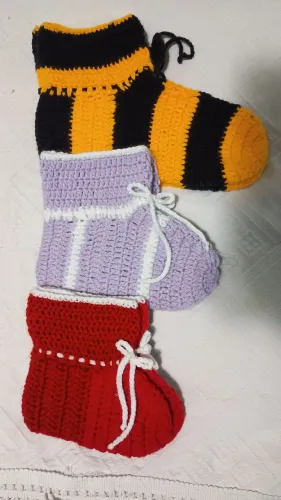 Pantufa Botinha de Lã Crochê Quentinha que Dispensa Meia