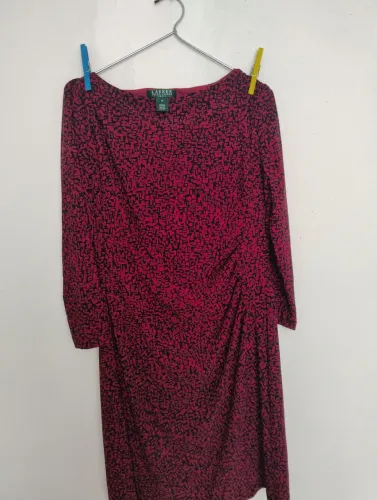 Lote de roupas de marcas, semi novas