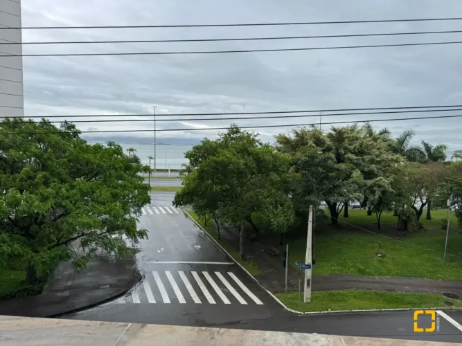 Apartamento 3 suites e 2 vaga, com ampla vista mar, na beira mar norte