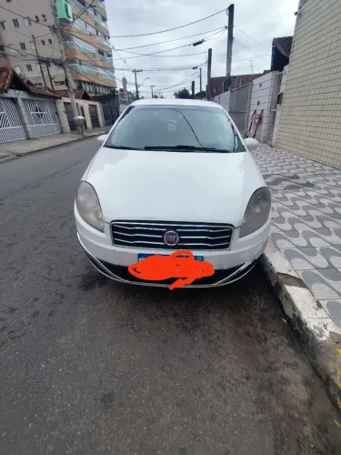 Fiat Linea Essence 1.8 Flex 16V 4P 2015