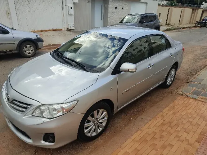Toyota Corolla Altis 2.0 Flex 16V Aut. 2014