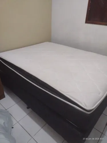 Troco tbm Cama box casal com molas
