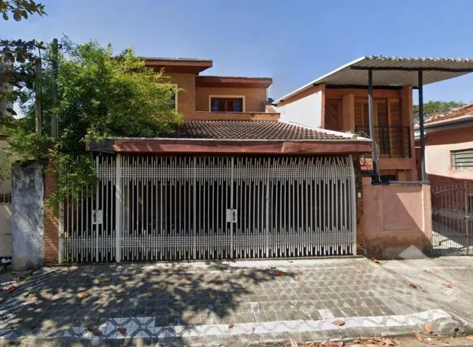 Sobrado com 6 dormitórios à venda, 440 m² - Vila Jaboticabeira - Taubaté/SP