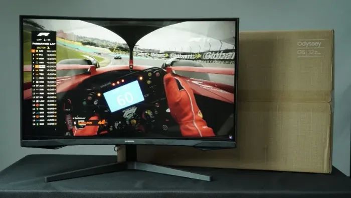 Monitor Gamer Samsung Odyssey G5 32" QHD 165Hz 1ms Curvo por R$ 1.999,00