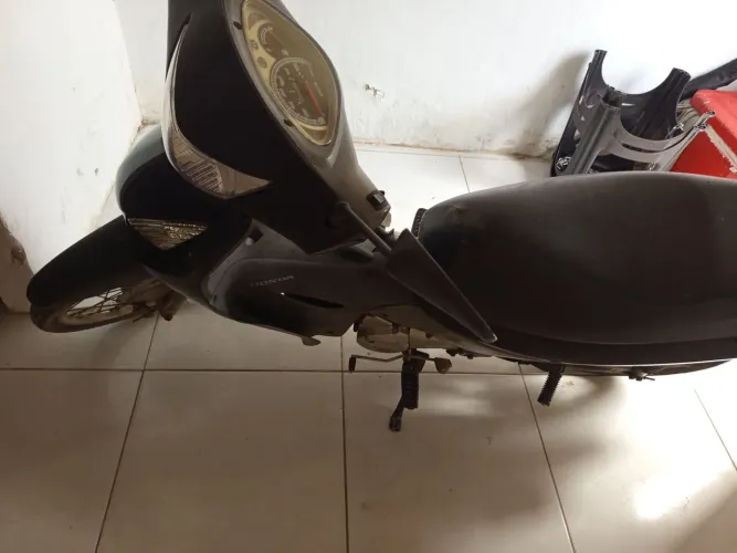 Vendo moto 6.500
