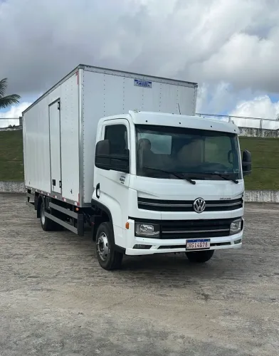 VW 11.180 2022 - baú 6.20m zero vicunha