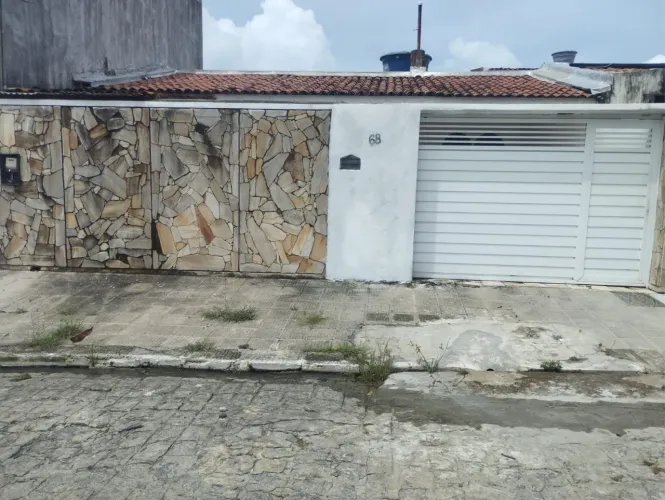 Casa disponível para locação na Serraria.