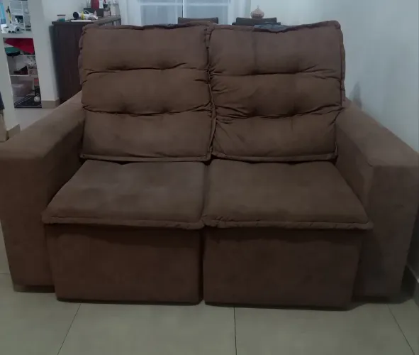 Sofá retrátil e reclinável