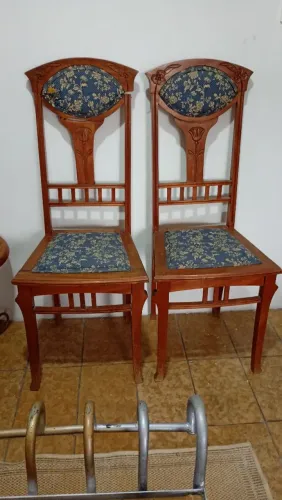 Cadeiras coloniais