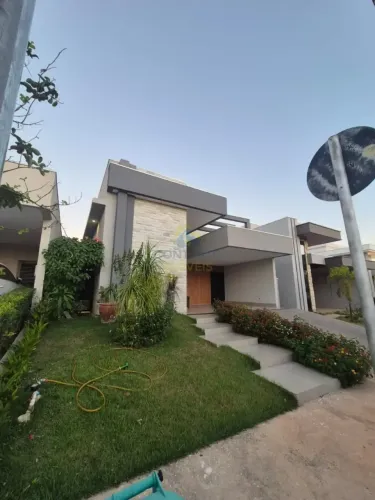 Sobrado para venda com 176 metros quadrados com 3 quartos em Condomínio Belvedere II - Cui