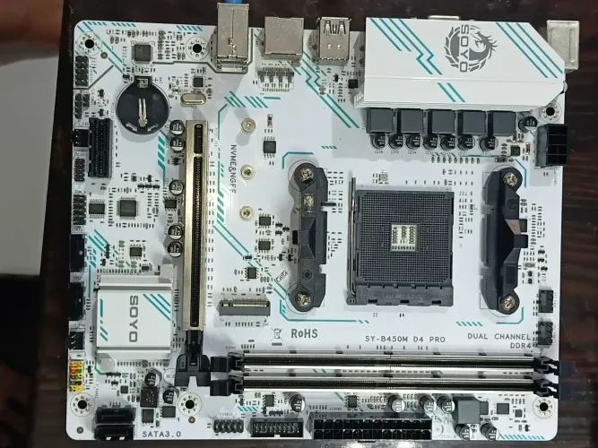 Placa-mãe SOYO B450M D4 PRO (AM4) - DDR4 - NVMe - BIOS corrompida aguardando recuperação