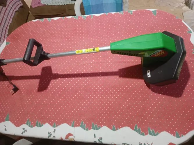 Roçadeira Trapp 1800w 127v