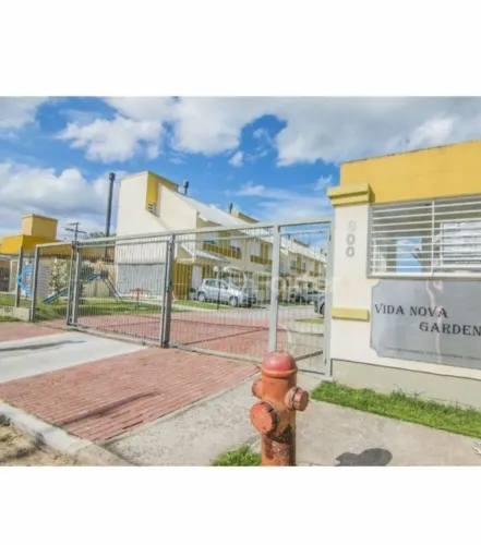 Casa de condomínio em Avenida Nossa Senhora de Guadalupe - Hípica - Porto Alegre/RS