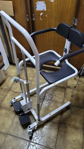 Cadeira De Transferência Higiênica Elétrica Até 135KG D80 Dellamed 6956